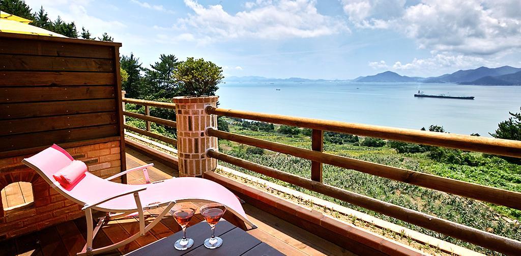 Gung Pension Namhae Exterior photo