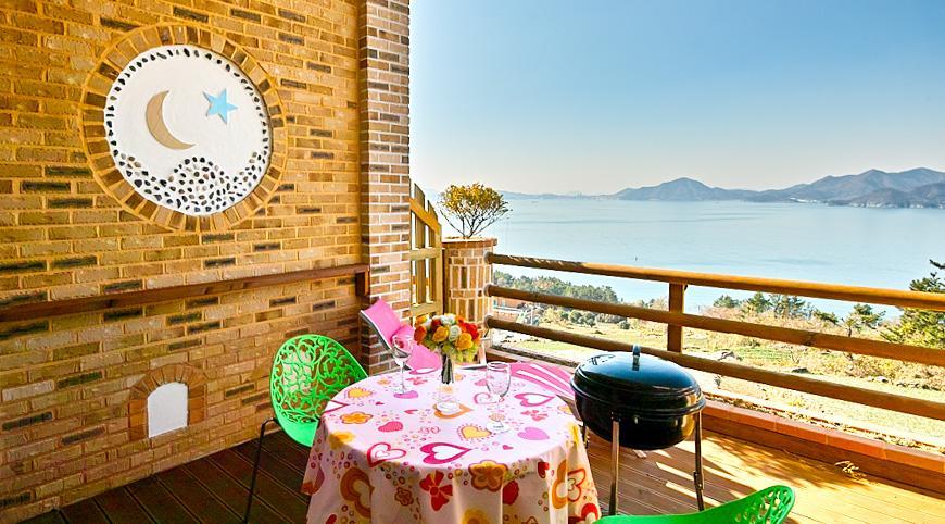 Gung Pension Namhae Exterior photo